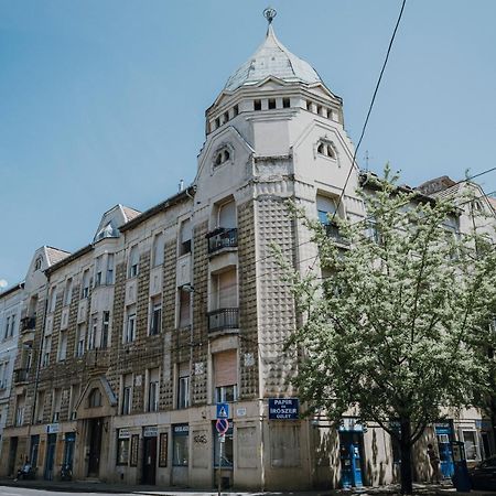 Dozsa Apartman Seghedin Exterior foto