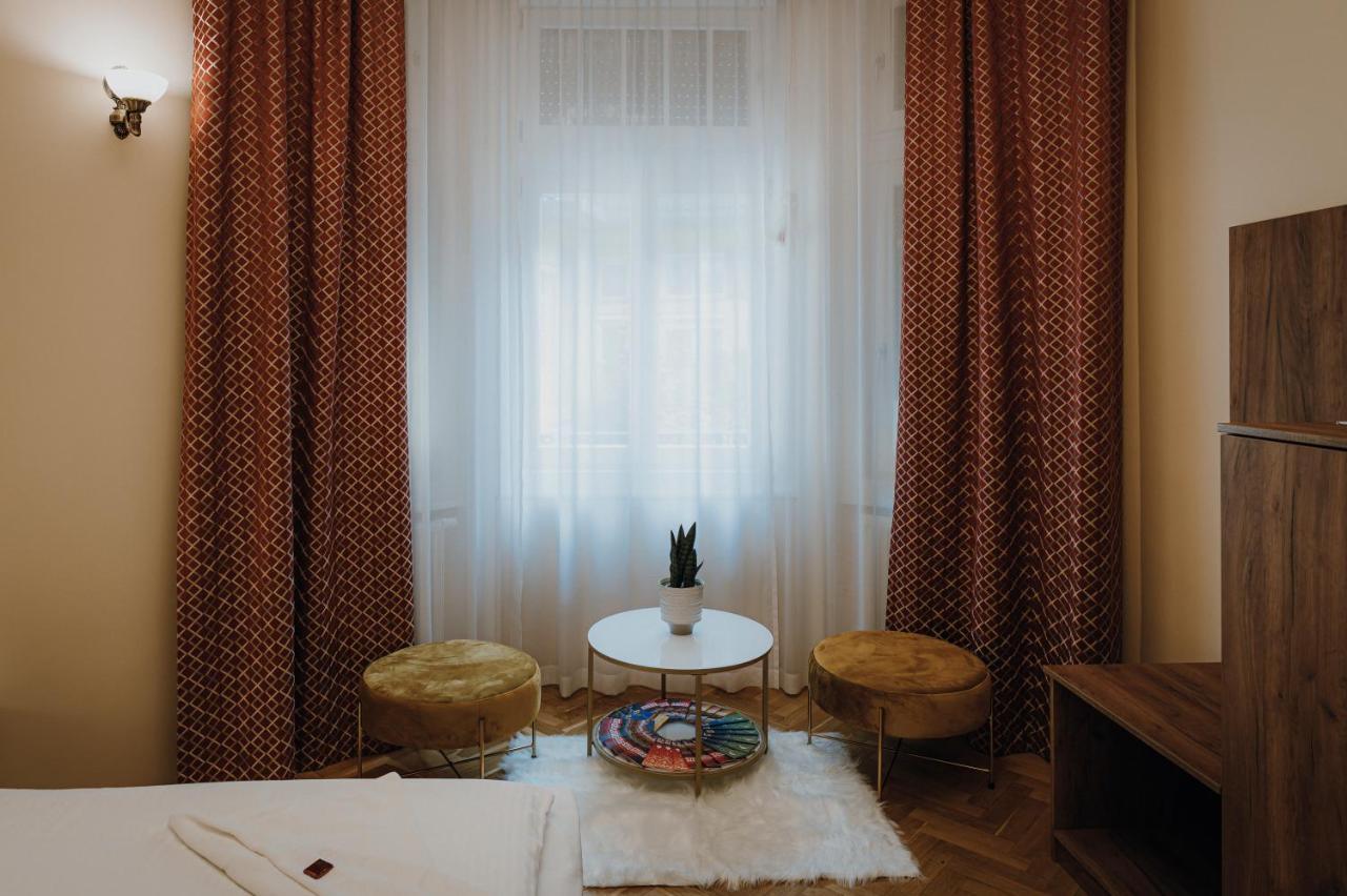 Dozsa Apartman Seghedin Exterior foto