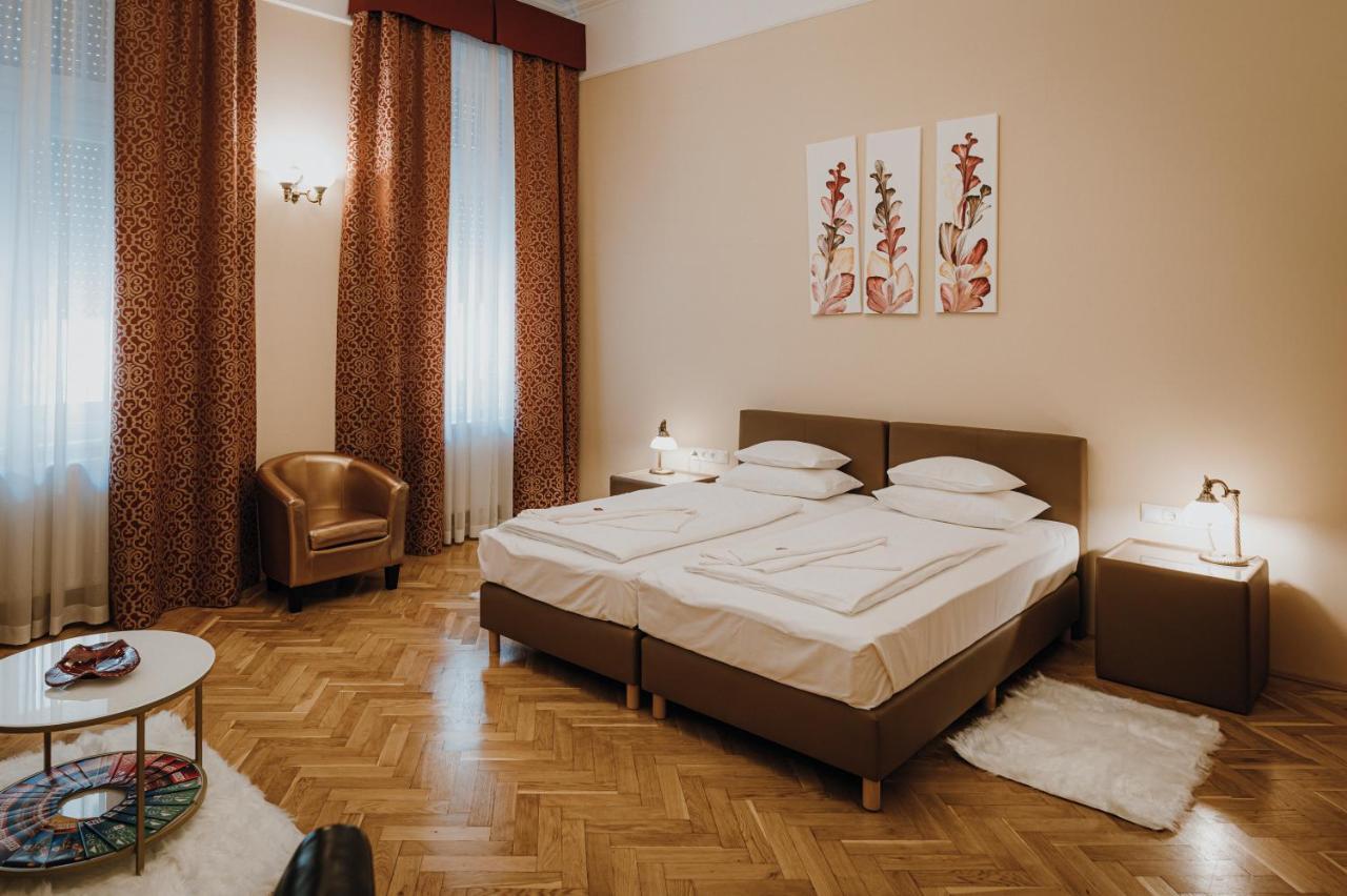 Dozsa Apartman Seghedin Exterior foto