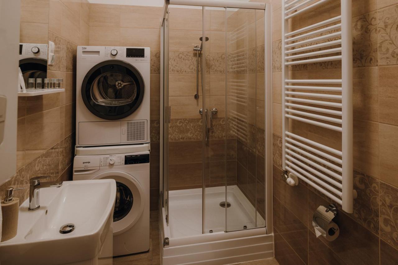 Dozsa Apartman Seghedin Exterior foto