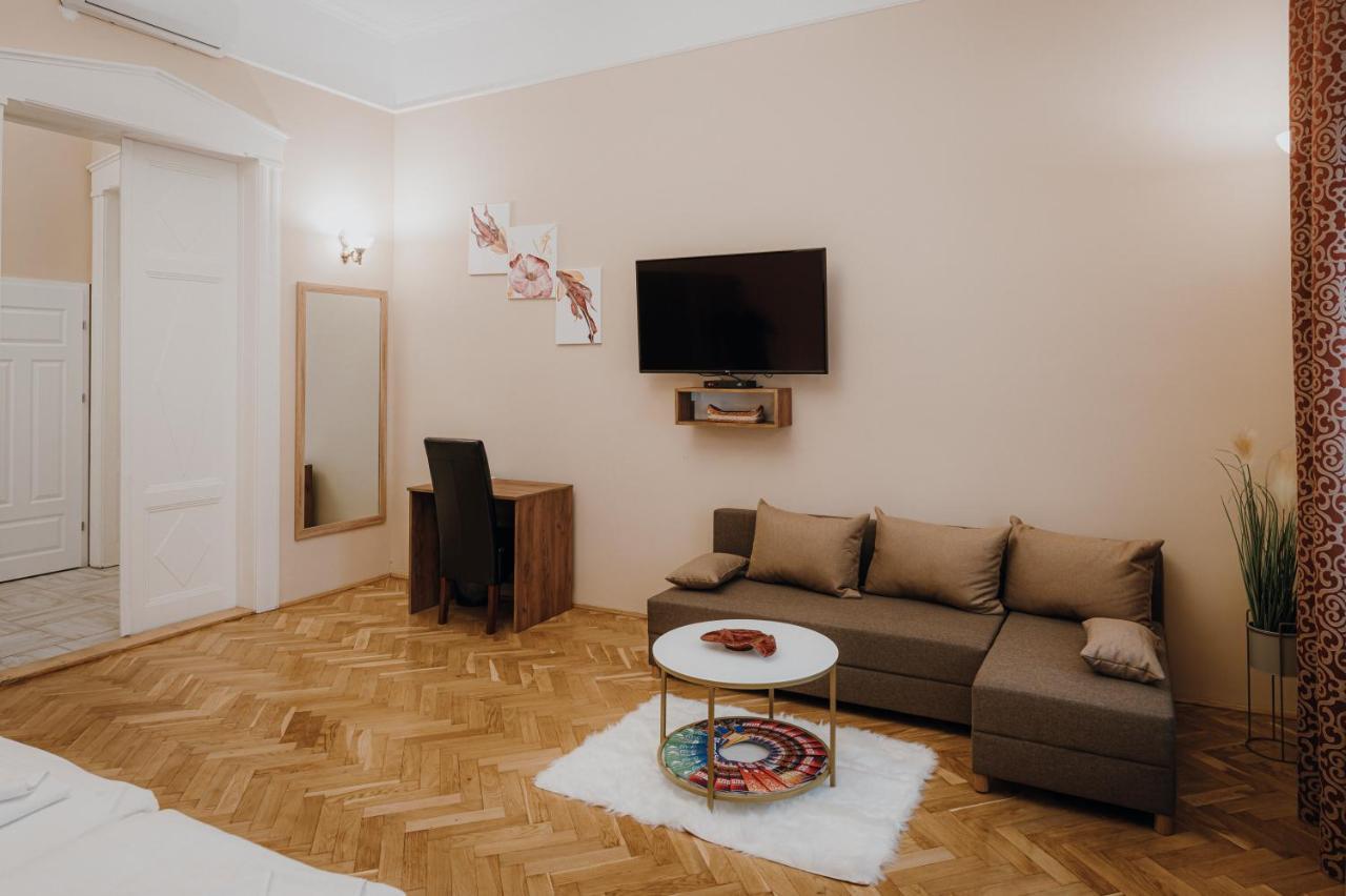 Dozsa Apartman Seghedin Exterior foto