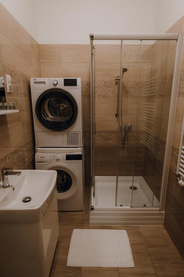 Dozsa Apartman Seghedin Exterior foto
