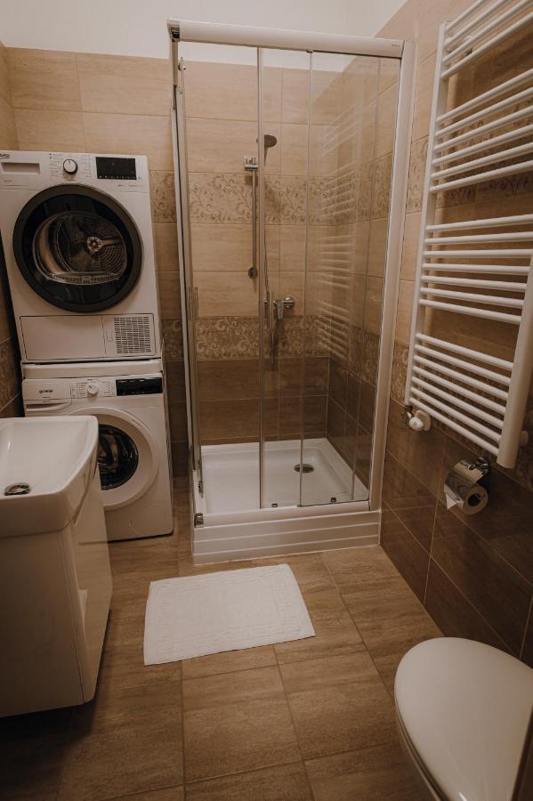 Dozsa Apartman Seghedin Exterior foto